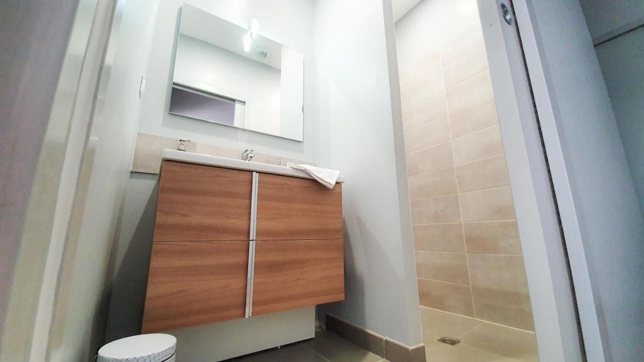 Le Nid Discret Avec Balcon Et Parking Prive Gratuit Apartment Sarlat-la-Canéda Exterior foto